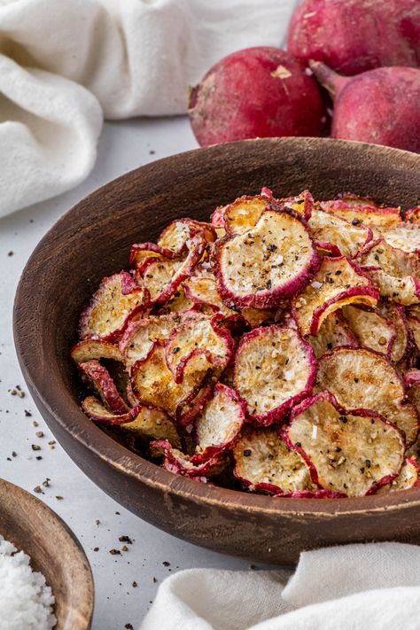 Super healthy and easy to make, these Air Fryer Radish Chips turn simple ingredients into a delicious snack or appetizer. Flavor them with your favorite seasonings for a low-carb substitute for potato chips that's sure to satisfy! Radish Chips Air Fryer, Chips Air Fryer, Radish Chips, Carb Substitutes, Crispy Chips, Super Healthy, Potato Chips, Yummy Snacks, Vegetable Recipes