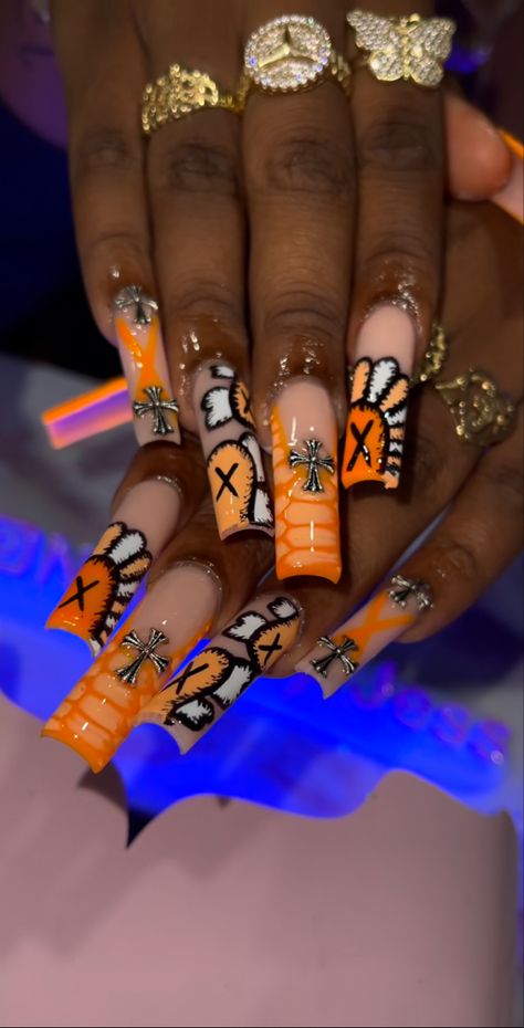 Fall Freestyle Nails, Orange Freestyle Nails, November Acrylic Nail Designs, Fall Nails Extra Long, Extra Long Fall Acrylic Nails, Orange Stiletto Nails, Orange Freestyle Acrylic Nails, Orange Junk Nails, Xl Long Acrylic Nails Halloween