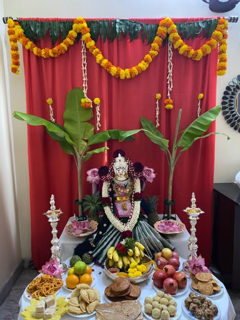 Janmashtami Ideas, Ganapathi Decoration, Varalakshmi Decoration, Fest Decor, Pooja Photos, Kalash Decoration, Laxmi Puja, Varalakshmi Pooja, Lakshmi Pooja