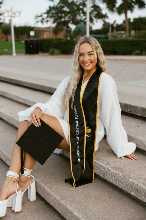 2023 Spring grad photos at UCF, University of Central Florida in Orlando, Florida. Local UCF graduation photographer. Ucf Grad Pics, Graduation Pictures Ucf, Ucf Grad Photos, Ucf Graduation Pictures, Cap Pics, Ucf Graduation, Ucf Grad, Nursing School Graduation Pictures, College Grad Pictures