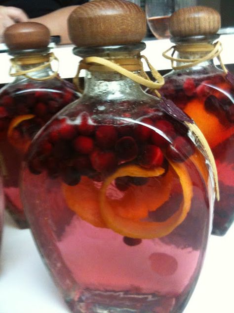 Christmas Vodka, Flavoured Vodka, Vodka Gifts, Orange Liquor, Recipe For One, Orange Vodka, Liquor Recipes, Cranberry Vodka, Happy Drink