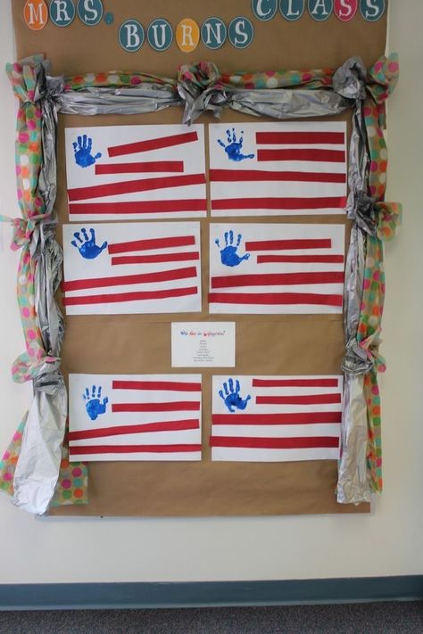 Fourth Of July Crafts For Kids, Veterans Day Activities, Flag Crafts, 4th July Crafts, Summer Preschool, Patriotic Crafts, Daycare Crafts, Following Directions, Patriotic Holidays