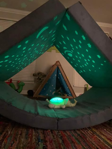 Nugget Tent Ideas, Nugget Pikler Builds, Single Nugget Configurations, 1 Nugget Builds, 1 Nugget Configurations, Joey Couch, Joey Builds, Nugget Couch Ideas, 1 Nugget Couch Ideas