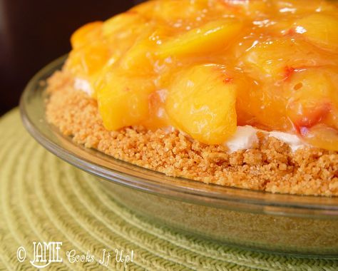 I could eat this pie every day and die a happy woman. :) Fresh Peach and Cream Cheese Pie from @jamiecooksitup Peach Cream Pie Graham Cracker Crust, Peach Topping For Cheesecake, Peach Food, Peaches Cream Cheese, Cream Cheese Pie, Peach Recipes, Peach And Cream, Cheese Pie, Peach Desserts