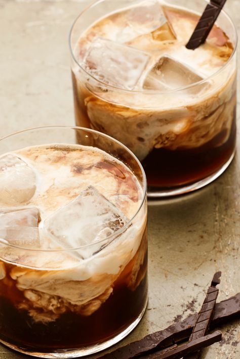 Bourbon Coffee Cocktails, Shavuot Recipes, Bourbon Cocktail, Liquor Recipes, Bourbon Drinks, After Dinner Drinks, Boozy Drinks, Bourbon Cocktails, Whiskey Drinks