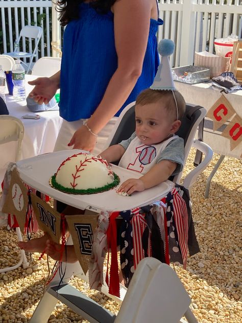 Baseball Smash Cake One Year Old, Baseball First Birthday Cake, Baseball Smash Cake, Rookie Year First Birthday, Baseball Cake Smash, Baseball Highchair Banner, Baseball Theme Cakes, Baseball Birthday Party Decorations, Sports Theme Party