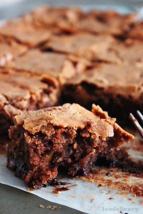 Chocolate Rum Brownies Rum Brownies, Rum Raisin, Blueberry Cream Cheese, Chocolate Nuts, My Shirt, Brownie Cake, House Smell, Brownie Cookies, Bread Pudding