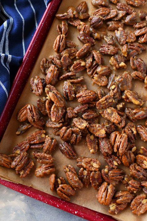 Candied Pecans on the Stovetop. Pecans are toasted on the stovetop and feature a sweet, crunchy coating. These are the perfect yogurt, oats, or salad toppers. Walnuts Candied, Spicy Candied Pecans, Sweet And Spicy Pecans, Cinnamon Roasted Pecans, Candied Pecans Easy, Bourbon Pecans, Spicy Pecans, Corn Butter, Pecan Crunch