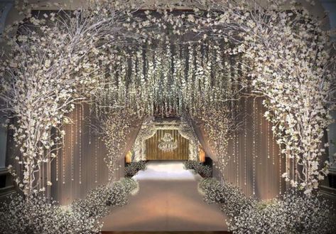 Rustic Wedding Decorations, Wedding Entrance, Venue Decorations, Wedding Venue Decorations, Winter Wonderland Wedding, Salou, Wonderland Wedding, Wedding Goals, Wedding Stage