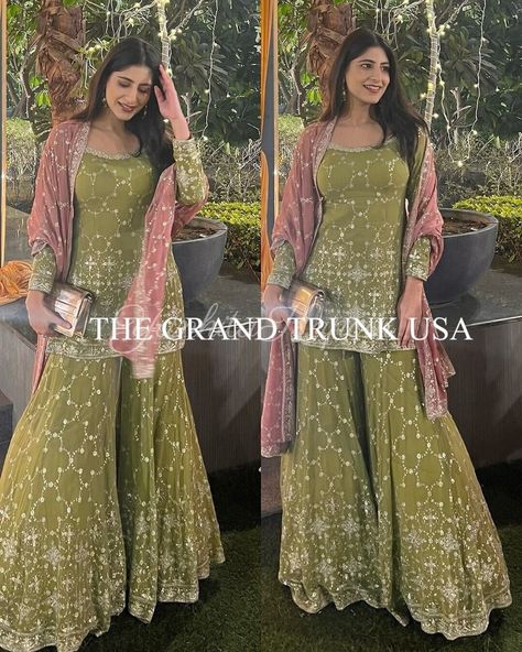 Green Salwar Suit For Mehendi, Dress For Ladies Sangeet, Sharara For Sangeet Function, Mehendi Green Outfits, Sharara For Mehendi Function, Sharara For Sangeet, Mehndi Outfits For Bridesmaid, Heavy Sharara Suits For Wedding, Green Sharara Suit For Mehendi