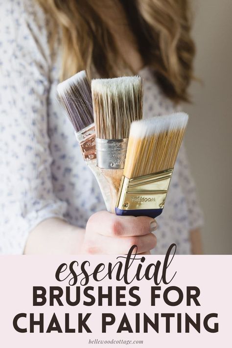 Painting furniture? Not sure which brush to buy? This list of the best chalk paint brushes with budget-friendly options will tell you everything you need to know! Plus tips on alternatives for pricey wax brushes and a $6 brush that turned out to be my very favorite! Chalk Painting Cabinets, Best Chalk Paint, Chalk Paint Brushes, Painted Kitchen Tables, Homemade Chalk Paint, Chalk Paint Wax, Chalk Crafts, Paint Brush Set, Painting Wood Furniture