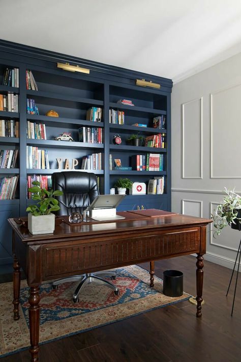 Modern Library Room, Gentlemans Office, Lawyer Office Design, Library Table Desk, Victorian Style Furniture, Home Study Rooms, Library Desk, Lawyer Office, Traditional Eclectic