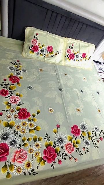 Dye Projects, Bed Sheet Painting Design, Sheet Painting, Handy Craft, Embroidered Hair Bows, Saree Painting Designs, Circle Mehndi, Painting Flowers Tutorial, Fabric Paint Diy