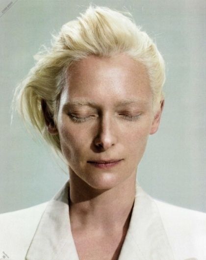 Tumblr #photography #portrait Blond Eyelashes, Tilda Swinton, Actrices Hollywood, Eyes Closed, Performance Artist, British Actresses, Tv Movie, Famous Faces, Narnia