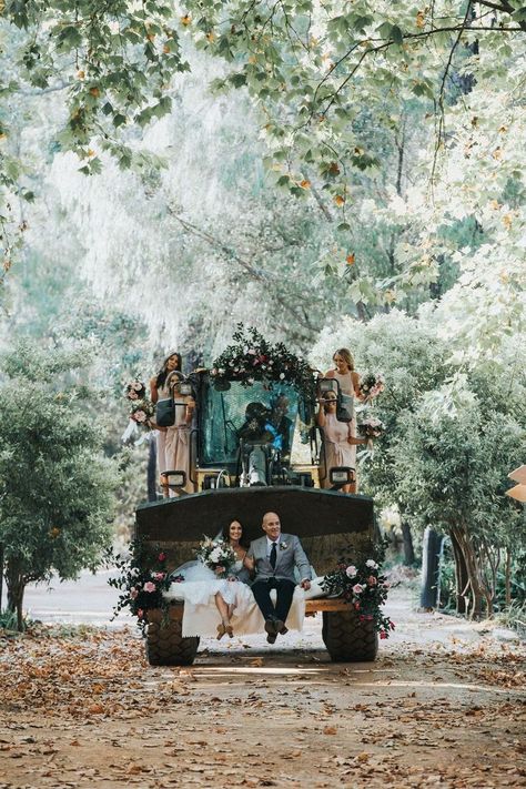 Wedding Photos With Tractor, Wedding Party Photos Country, Wedding Tractor Pictures, Farming Wedding Ideas, Farmers Wedding Ideas, Wedding In The Country, Western Wedding Venues Outdoor, Wedding On Farm, Tractor Wedding Photos