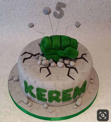 Brackfast Ideas, Hulk Smash Cake, Hulk Birthday Cake, Incredible Hulk Cake, Hulk Birthday Cakes, Hulk Cake, Hulk Party, Hulk Birthday, Marvel Cake