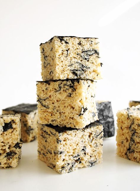 Nori Rice Krispie Treats | http://www.thekitchenpaper.com/nori-rice-krispie-treats/ Nori Recipe, Rice Krispie Treats Recipe, Recipe Rice, Rice Snacks, Savory Rice, Krispie Treats Recipe, Country Bread, Kitchen Paper, Savoury Baking