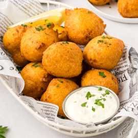 Cornmeal Fritters, Southern Hush Puppies, Hush Puppies, Southern Recipes, Hush Hush, Side Dish, Side Dishes, Seafood, Puppies