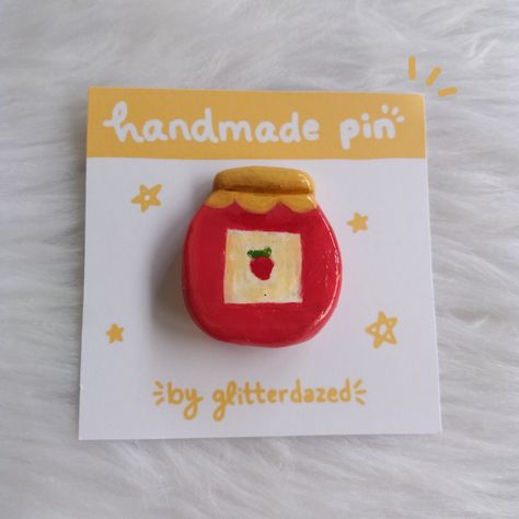 Clay Pins Diy Aesthetic, Cute Clay Pin Ideas, Clay Pins Aesthetic, Clay Pins Diy, Clay Pin Ideas, Air Dry Clay Pins, Cute Clay Pins, Ceramic Pins, Pines Aesthetic