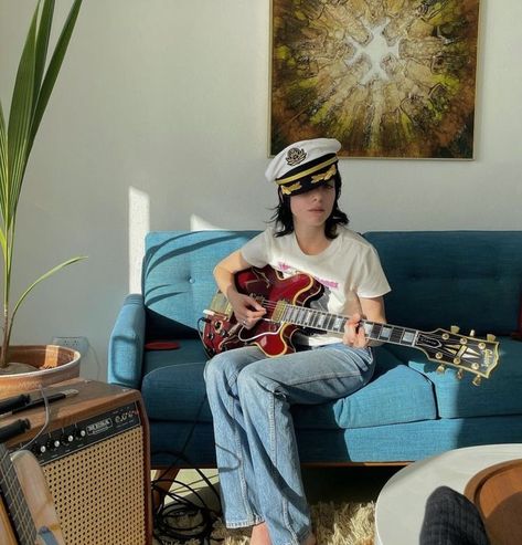 Captain Hat Outfit, Hat Outfit Summer, Star Aesthetic, Rockstar Gf, Hat Outfit, Guitar Girl, Dream Girl, Tv Girls, Outfits With Hats