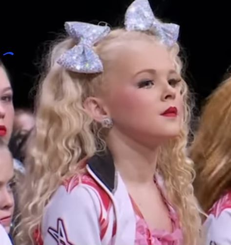 Jojo Dance Moms, Jojo Siwa Dance Moms, Dance Moms Jojo, Jojo Siwa Instagram, Jojo Siwa Outfits, Abby Lee Miller, Dance Moms Pictures, Dance Instructor, Kids Choice Award