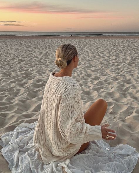 Alexandra Sage | Fav time of the day FORVER 👌🏼 | Instagram Beach Insta Captions, Soft Life Era, A Soft Life, Femininity Tips, Cold Weather Outfit, Time Of The Day, Soft Life, Rich Girl Lifestyle, Lifestyle Illustration