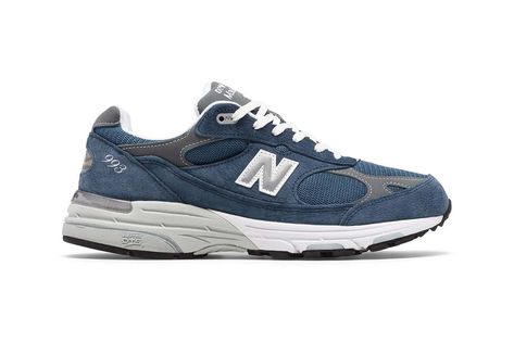 New Balance Drops Made in US 993 in Frosty "Vintage Indigo" #daily #news #hypebeast #mux #muxjasper #fivedoubleues Mens New Balance Shoes Outfit, Men New Balance, New Balance 993, Teen Shoes, Male Teen, Men Shoes Casual, Shoes New Balance, Best Shoes For Men, Sneakers Adidas