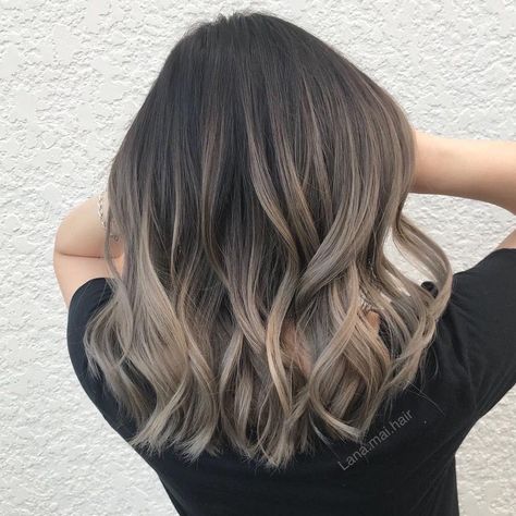 Short Ombre Hair, Long Hair Models, Fesyen Rambut, Vlasové Trendy, Balayage Blonde, Trendy Hair Color, Ombre Hair Color, Hair Color Balayage, Medium Hair Cuts