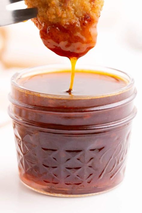 Wing Dipping Sauce, Chicken Wing Dipping Sauce, Shrimp Meatballs, Sauces For Chicken, Wing Sauce Recipe, Sriracha Sauce Recipe, Siracha Sauce, Honey Sriracha Sauce, Dipping Sauces For Chicken