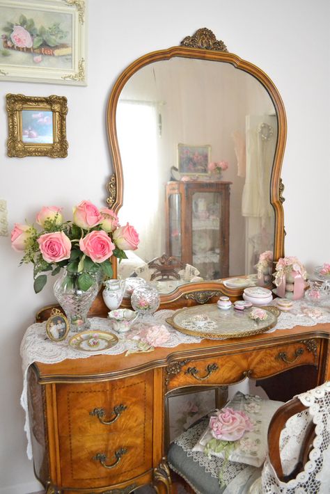 Vintage vanity makeover