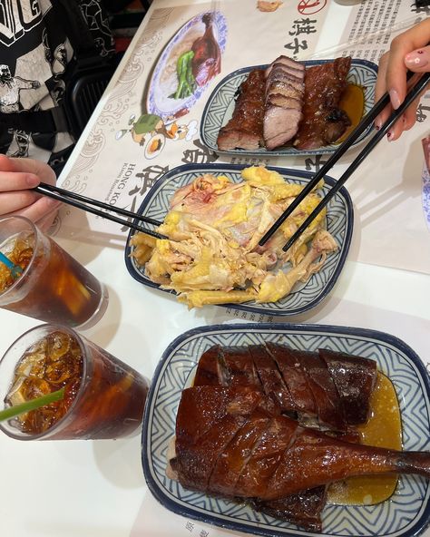 香港美食 Hong Kong eats • • • • 🏷️ @winnie.chn travel, travel log, Hong Kong, food, food diary, street food/bites, Hong Kong must eats, aesthetic, Pinterest, Pinterest girl, Pinterest feed, lifestyle, food, #travel #hongkong #hongkongeats #musttry #food #aesthetic #lifestyle #pinterest #pinterestfeed #foodlog #fooddiary #streetfood #hongkongfood Hongkong Street Food, Eats Aesthetic, Food Bites, Hong Kong Food, Pinterest Feed, Food Log, Food Street, Travel Log, Aesthetic Lifestyle