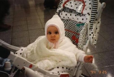 TBT: Match the Baby Pics to the Celebs They Belong To Pics Of Ariana Grande, Ariana Grande Baby, Ariana Grande Album, Ariana Grande Fans, Tiny Elephant, Ariana Grande Cute, Ariana Grande Wallpaper, Ariana Grande Photoshoot, Ariana Grande Photos