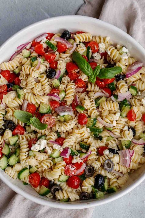 Joanna Gaines Greek Pasta Salad, Easy Greek Pasta Salad, Greek Pasta Salad Recipe, Greek Pasta Salad, Chicken Caesar Pasta Salad, Bbq Salads, Greek Salad Dressing, Greek Salad Pasta, Greek Pasta