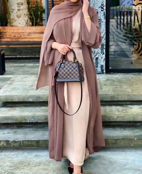 Latest Simple And Elegant Abaya Designs To Inspire You – image:@modest_drip - Modern And Trendy Dubai Style Embroidery Abayas - Dubai Black Abaya - Modern Abayas - Abaya Fashion - Casual Abaya Fashion - Eid Abaya 2020 - Abaya Fashion Dubai 2020 - Abaya Fashion Dubai Arab Swag - Abaya Fashion Dubai Kaftan #abaya #abayadubai #abayadubai #abayablogger #abayadesigns #hijab Hijab Fashion Summer, Hijabista Fashion, Stile Hijab, Modern Hijab Fashion, Hijab Fashionista, Modest Fashion Hijab, Muslim Outfits Casual, Muslim Fashion Hijab Outfits, Pakaian Feminin