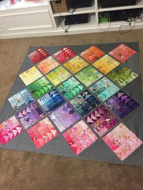 Geese Migration - Free Quilting Pattern Flying Geese Quilt, Quilt Modernen, String Quilts, Rainbow Quilt, Scrap Quilt Patterns, Colorful Quilts, Patchwork Quilting, Scrappy Quilts, Free Quilting