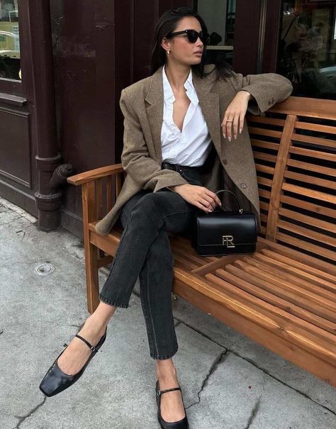 Want The Model-Off Duty Look? Here’s How To Easily Achieve It Look Formal, Stil Inspiration, Minimal Chic, Looks Chic, Work Outfits Women, 가을 패션, Business Casual Outfits, Office Fashion, Office Outfits