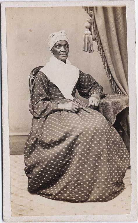 Sojourner Truth, Chocolate Photos, Ethnic Beauty, Powerful Woman, History Images, Inspiring Women, Human History, Women's Rights, American People