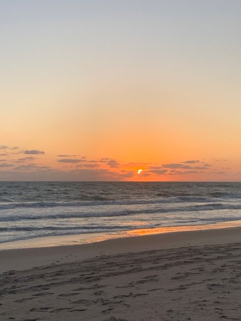 sunrise || florida || beach || ocean Sunrise Florida, Florida Beach, Florida Beaches, Travel Pictures, Summer 2024, The Ocean, Florida, Travel, Quick Saves