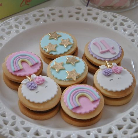 Cookies Unicornio, Unicorn Desserts, Unicorn Birthday Cake, Unicorn Cupcakes, Fourth Birthday, Sugar Art, Rainbow Unicorn, Unicorn Party, Unicorn Birthday