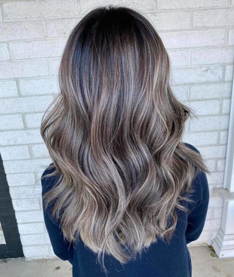 Root Melt Hair Color is the Low-Maintenance Dye Job Trend That Will Make Your Life Easier Low Maintenance Hair Colours, Highlights With Root Melt, Hair Color Melting, Brunette Root Melt, Easy To Maintain Hair Color, Easy Maintenance Hair Color, Root Melt Brunette, Low Maintenance Hair Color For Dark Hair, Colour Melt Hair