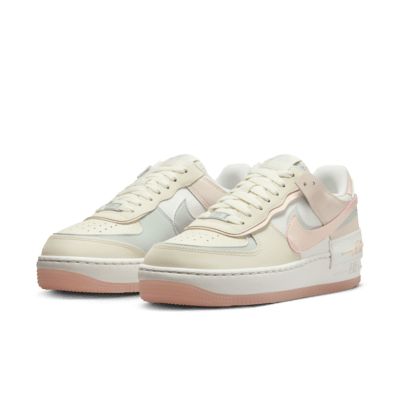 Everything you love about the AF-1—but doubled! The Air Force 1 Shadow puts a playful twist on a hoops icon to highlight the best of AF-1 DNA. With 2 eyestays, 2 mudguards, 2 backtabs and 2 Swoosh logos, you get a layered look with double the branding. Colour Shown: Coconut Milk/Light Silver/Sail/Crimson Tint Style: DZ1847-105 Country/Region of Origin: Vietnam Trendy Shoes, Layered Look, Air Force 1, Nike Air Force, Color Show, Nike Shoes, Nike, Women Shoes, The Originals