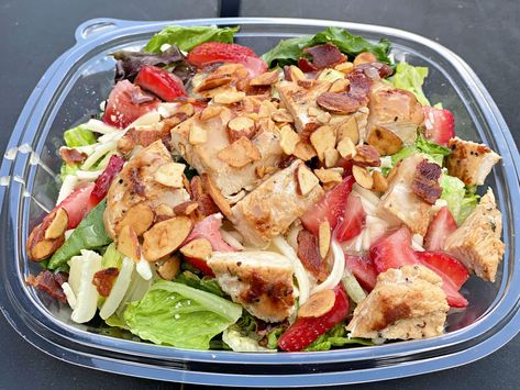 Copycat Wendys Summer Strawberry Salad, Chicken Strawberry Salad Bowls, Wendys Strawberry Salad Recipe, Summer Strawberry Salad, Strawberry Salad Dressing, Salads Healthy, Strawberry Salad Recipe, Healthy Fast Food Options, Salad Appetizer Cups