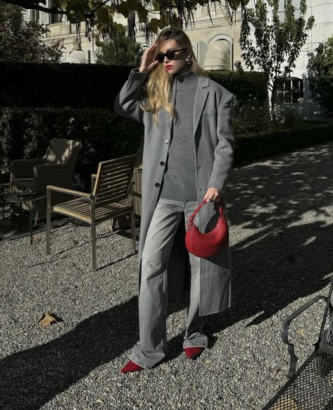 Burgundy Outfit, Burgundy Fashion, Color Trends Fashion, Paris Outfits, Grey Outfit, Grey Coat, Coat Outfits, Red Outfit, New Classic