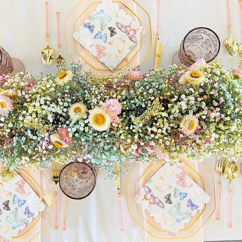 Babies Breath Centerpiece, Baby Breath Centerpiece, Baby's Breath Centerpieces, Baby's Breath Centerpiece, Pastel Baby Shower, Rainbow Candle, Princess Tea Party, Disney Princess Birthday, Bloom Baby