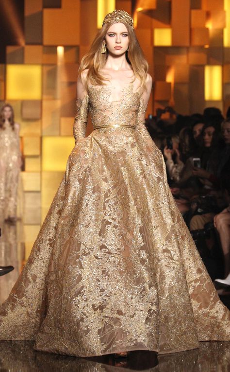 Elie Saab from Best Looks from Paris Haute Couture Fashion Week Fall 2015 Ellie Saab, Paris Haute Couture, Elie Saab Couture, Dreamy Dress, Zuhair Murad, Haute Couture Fashion, Couture Gowns, 가을 패션, Gorgeous Gowns