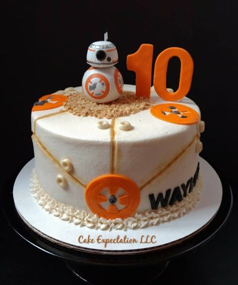 Star Wars Bb8 Cake, Fandom Cakes, Bb8 Cake, Bb8 Droid, Metallic Cake, Star Wars Bb8, Star Wars Cake, Cupcake Designs, Star Wars Birthday