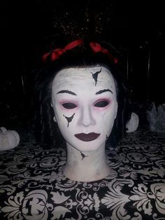 Halloween mannequin head by Kari Gibbs Spooky Mannequin Head, Halloween Manequin Ideas, Halloween Maniquin Head Cosmetology, Halloween Manikin Head Ideas, Halloween Mannequin Head Ideas, Halloween Mannequin, Diy Mannequin, Mannequin Ideas, Spooky Spooky