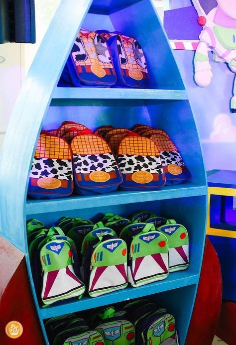 Toy Story Themed Backpacks from a Toy Story Birthday Party on Kara's Party Ideas | KarasPartyIdeas.com (7) Toy Story Gift Table, Pizza Planet Party, Zurg Toy Story, Toy Story Party Ideas, Birthday Strawberries, Toy Story Centerpieces, Toy Story Birthday Cake, Planet Party, Toy Story Party Decorations