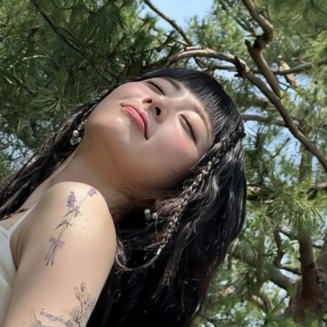 Yunjin ٭ le sserafim Kpop Tattoos, Lesserafim Yunjin, Yunjin Icon, Tattoos, Skin