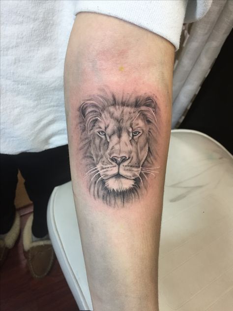 Stomach Tattoos, Tiger Tattoo, Lion Tattoo, Couple Tattoos, Black And Grey Tattoos, Inspirational Tattoos, Future Tattoos, Tattoos And Piercings, Body Art Tattoos